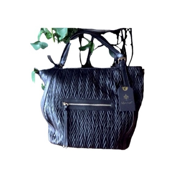 Moda Luxe Crossbody Bag - Picture 2 of 12